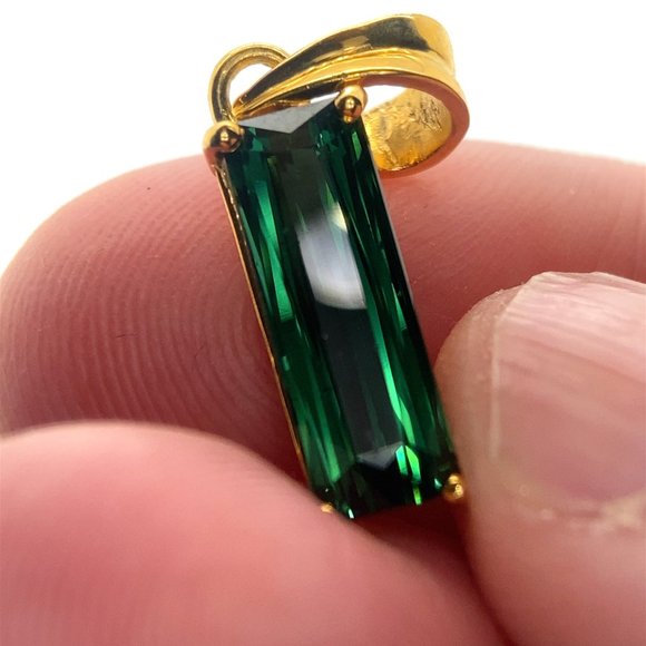 Green Tourmaline 3.10ct Solid 18K Yellow Gold Pendant - Picture 1 of 9